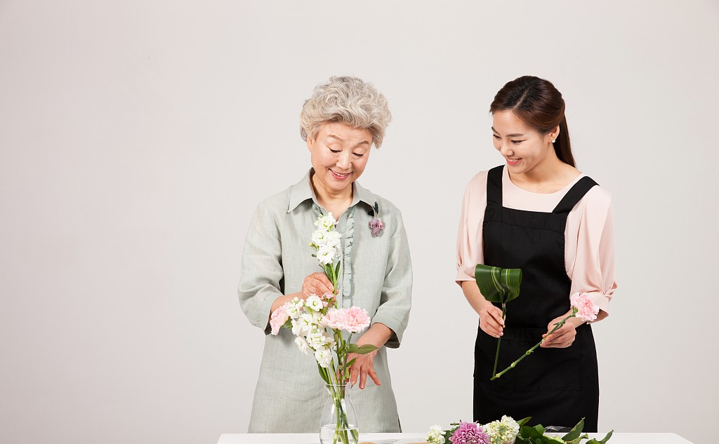 花艺设计教学，如何做出一件完美的花艺作品?零基础花艺培训教程